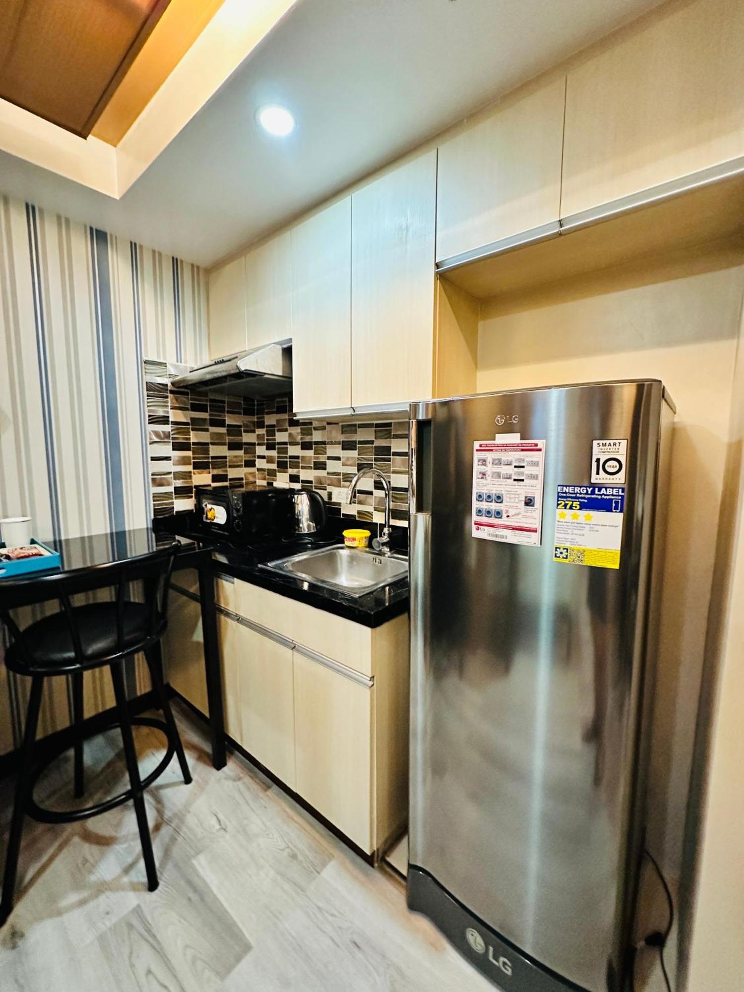 Feels Like Home Condos Abreeza Place Tower 1 & 2 Davao City Exteriör bild