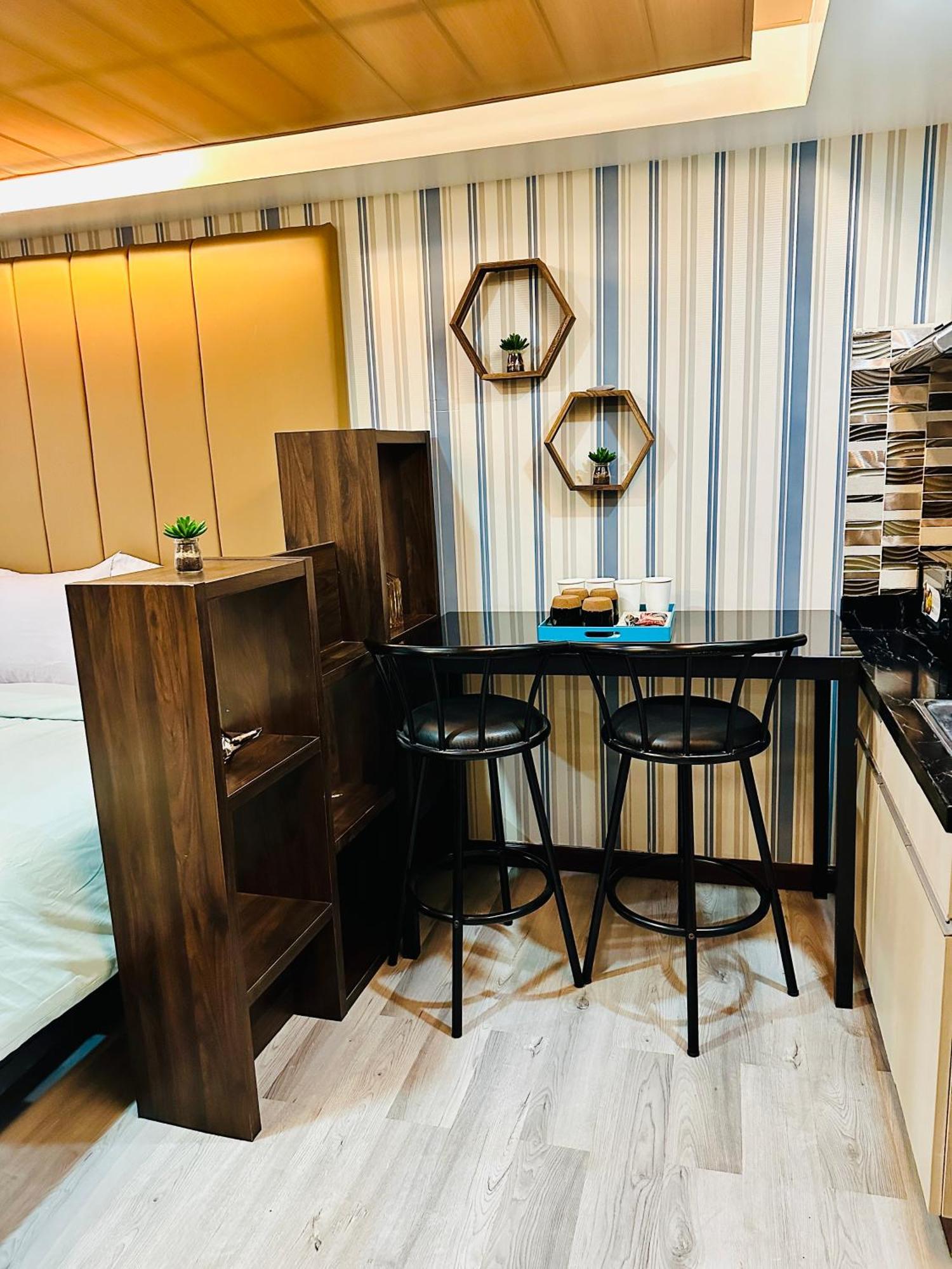 Feels Like Home Condos Abreeza Place Tower 1 & 2 Davao City Exteriör bild